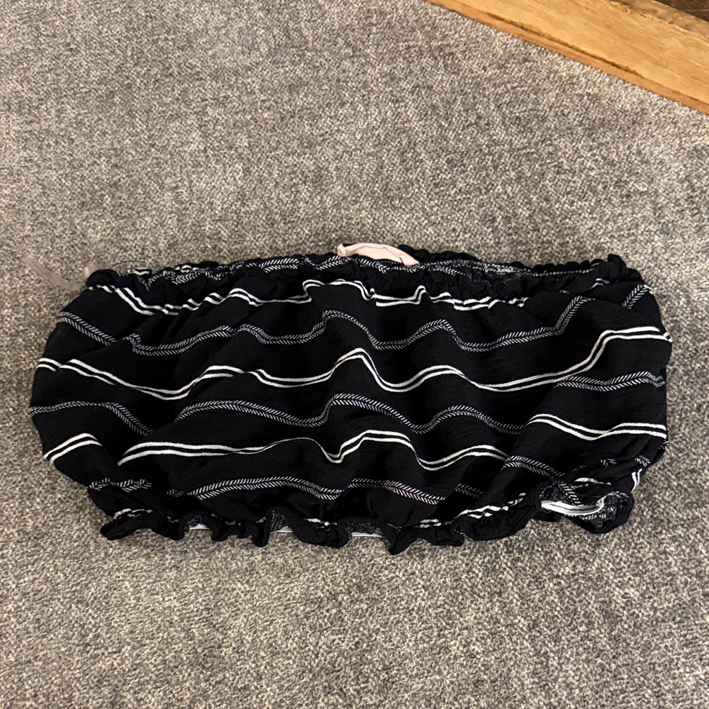 Annabelle Black and White Striped Crop Top